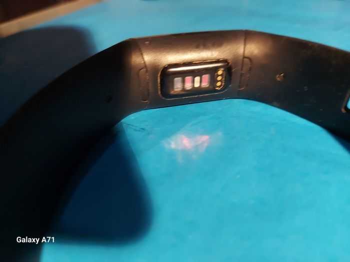 FITBIT in like new condition, no charger, can't test
