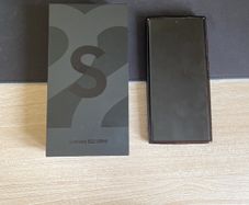 Samsung Galaxy S22 Ultra 256GB Black - Unlocked - Boxed