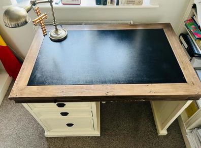 Studio large heavy quality desk