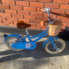 Girls bike perfect condition