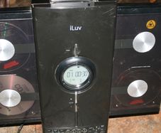 iLuv 4 disk CD player (in working order)