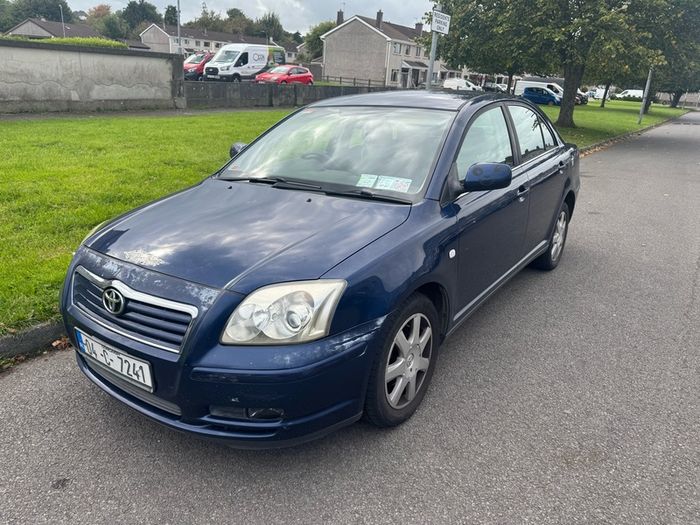 2004 Toyota Avensis