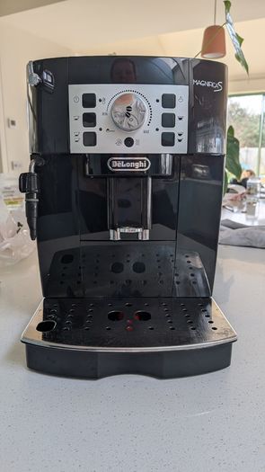 Delonghi Magnifica S - bean to cup