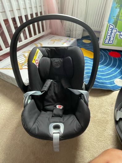 Cybex Infant car seat with 360 Iso fix