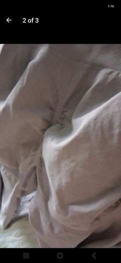 2 pairs leggings say aize m but they look like size 8 to 10