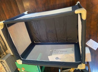 Travel cot