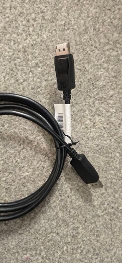 DisplayPort Cable