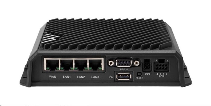 Ericsson Cradlepoint R1900 mobile Router/WiFi