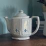 teapot and milk jug Image 2