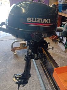 Suzuki 2.5 4 stroke engine