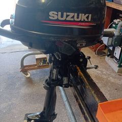 Suzuki 2.5 4 stroke engine