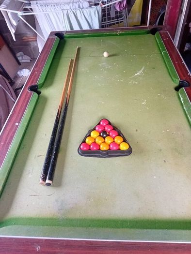 Pool table