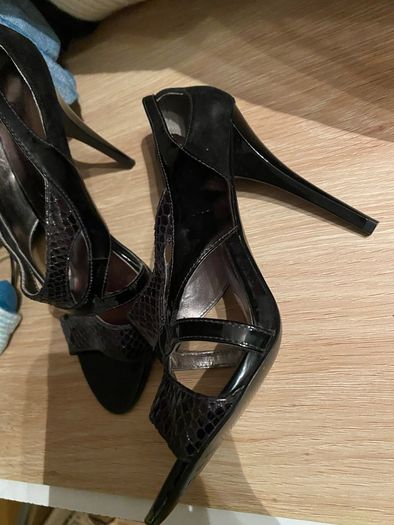 Guess Black heels