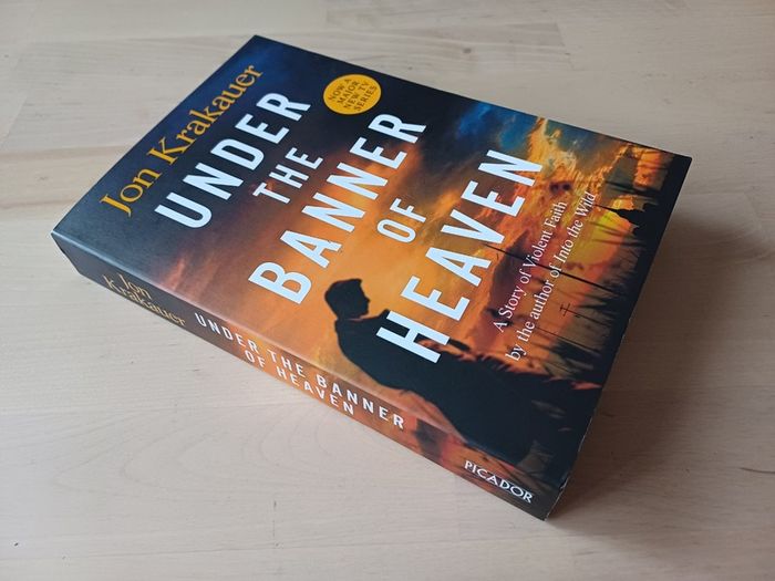 Under the Banner of Heaven by Jon Krakauer (True Crime Murder Mystery Paperback 2022)
