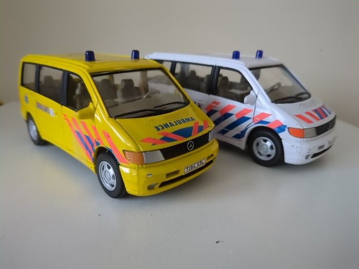 Condition 1:43 Die-Cast Models - Mercedes Vito Ambulance & Police Van