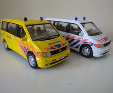 Condition 1:43 Die-Cast Models - Mercedes Vito Ambulance & Police Van