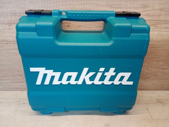 Makita HP1631KX3 - 710W Hammer Drill in a Case with 74 Accessories