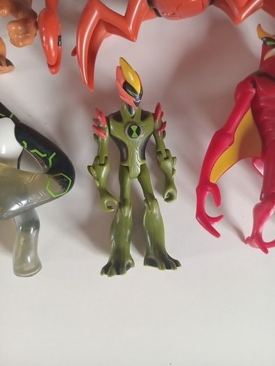 Ben 10 figures