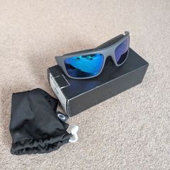 Oakley "Drop-point" Polarized NEW