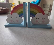 Sass and Belle Book Ends