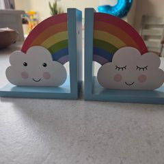 Sass and Belle Book Ends