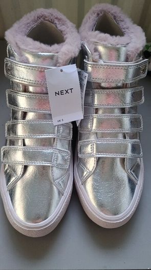 Girls trainers
