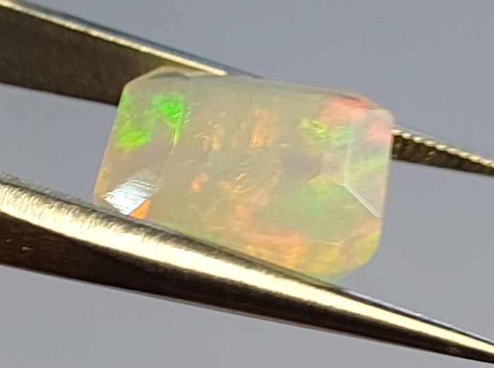Faceted Ethiopian opal 4.1 ct