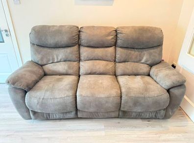 3 seater electric reclining sofa
