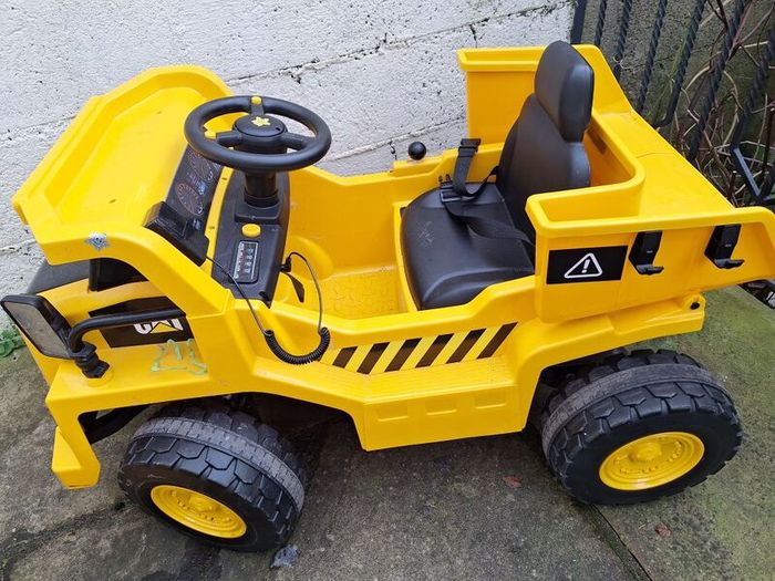 Kids electric truck / car - CAT tipping trucks  X 2