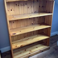 Solid pine bookcase / bookshelf