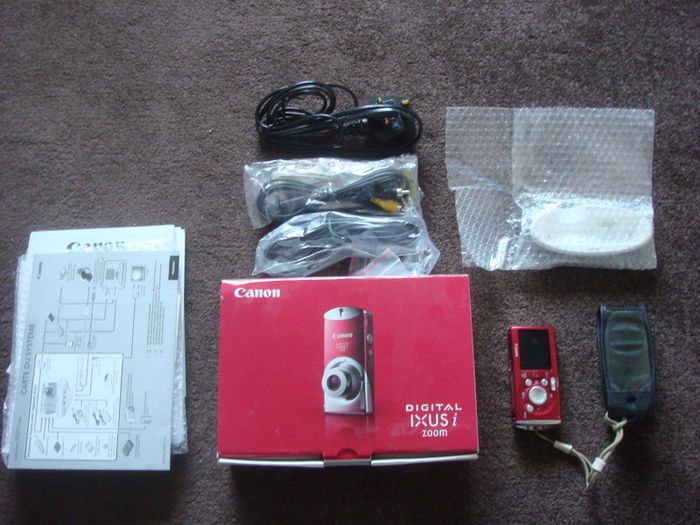 Canon Ixus Zoom- as small as a phone to fit in pocket