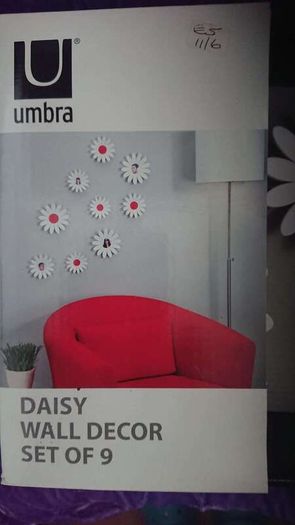 Daisy Wall decoration/ photo frames