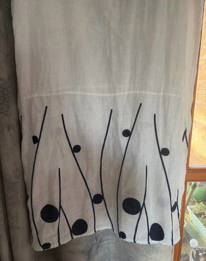 Italian 100% linen dress - Size 16 - Summer staple!!