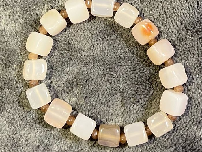 Handmade White Agate Bracelet