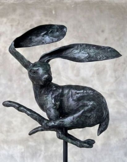 Running Hare (45cm) - Green Speckled Bronze
