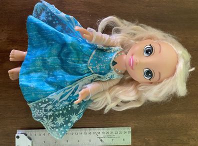 Jakks pacific singing elsa doll Frozen