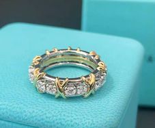 Women's ring size S and M
