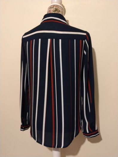 Beautiful long sleeved shirt blouse