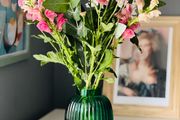 vase green