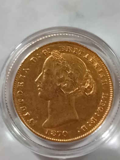 Gold coin