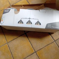 Brand new in box 3 bulb island/table pendant light fitting