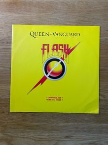 Queen + Vanguard - Flash - 12" Vinyl Single - 2003 Nebula / Frisbee / Virgin / EMI Records