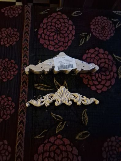 16 New Wood mouldings