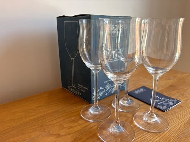 Marquis by Waterford Vintage White Wine Glasses Marquis by Waterford Vintage White Wine Glasses, Set of 4