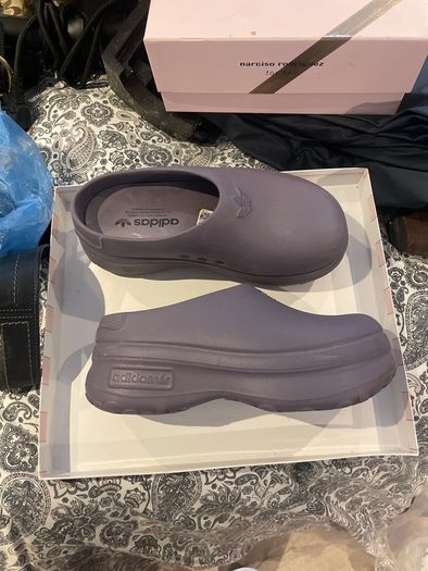 Adidas clogs