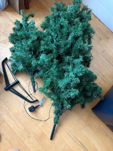 6ft christmas tree with lights and stand