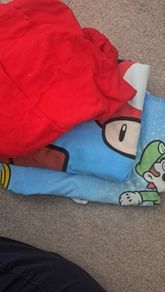 Single Used Mario Duvet with Red Sheet