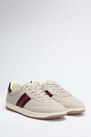 Guess Sneakers (Brand new with tags)