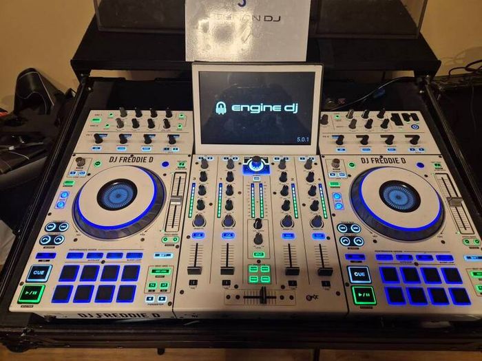denon prime with decksaver and case