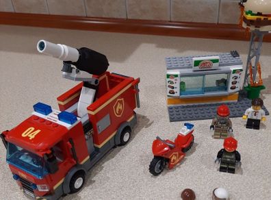 Lego City 60214 Burger Bar Fire Rescue